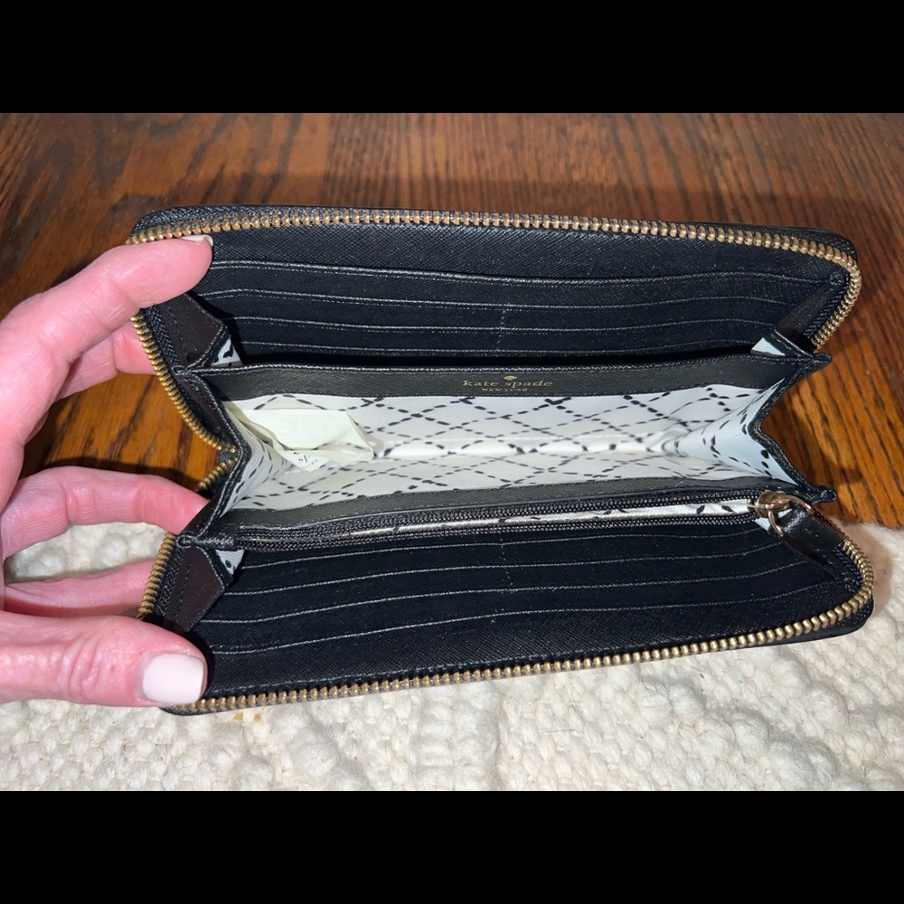 Kate Spade Wallet - Picture 2 of 2